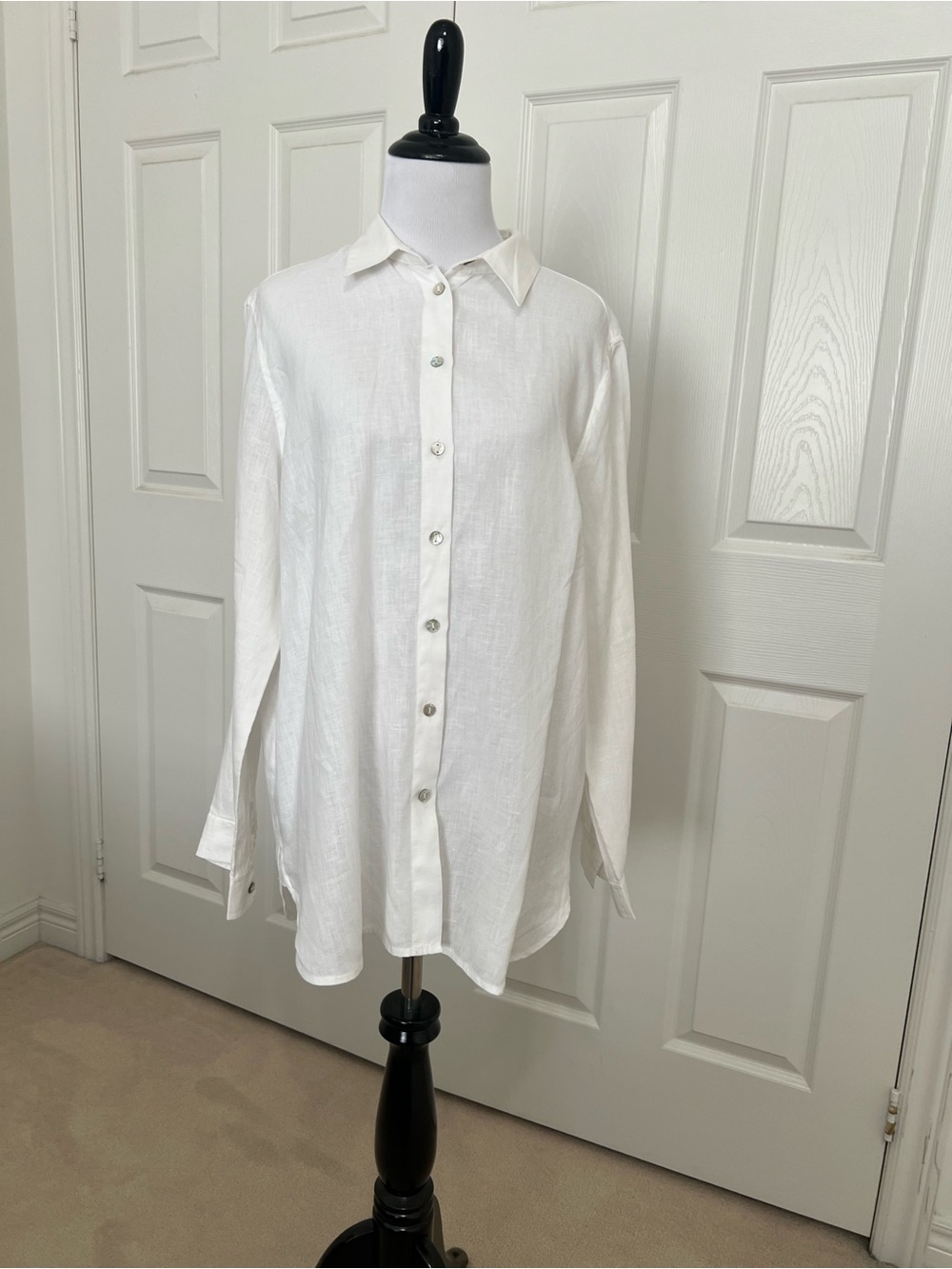 J. Jill White Linen Button-Down Shirt size small